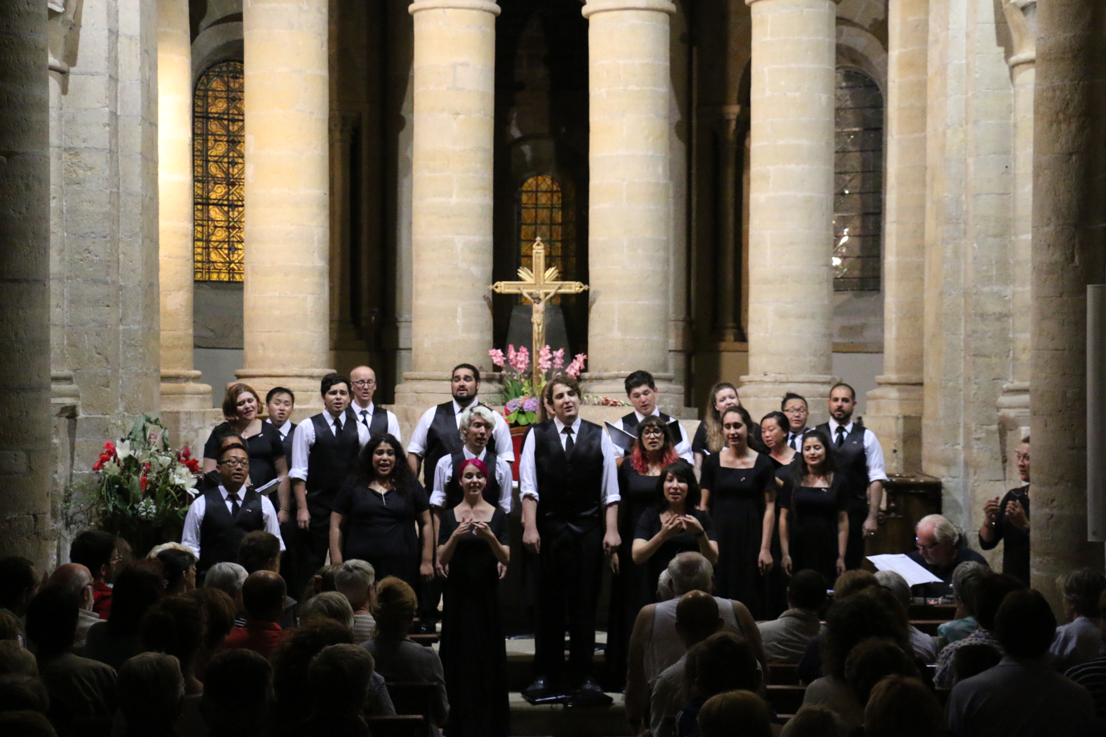 The City Singers perform in Southern France July 2016! 