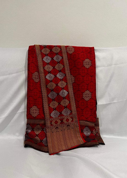 Laotian gift basket