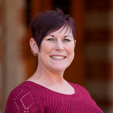 Stephanie Harris headshot