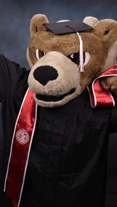 Commencement Photos being taken by students and Sam the Ram